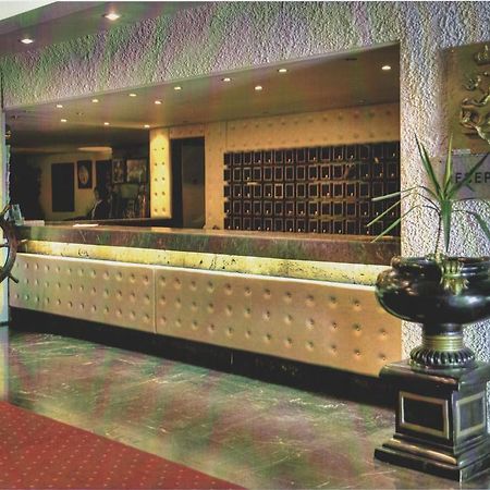 Cavo D' Oro Hotel Piræus Eksteriør billede