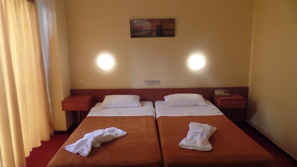 Cavo D' Oro Hotel Piræus Eksteriør billede