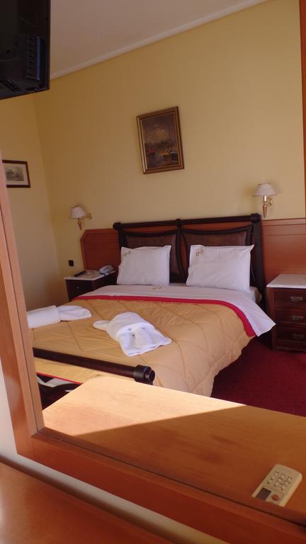 Cavo D' Oro Hotel Piræus Eksteriør billede
