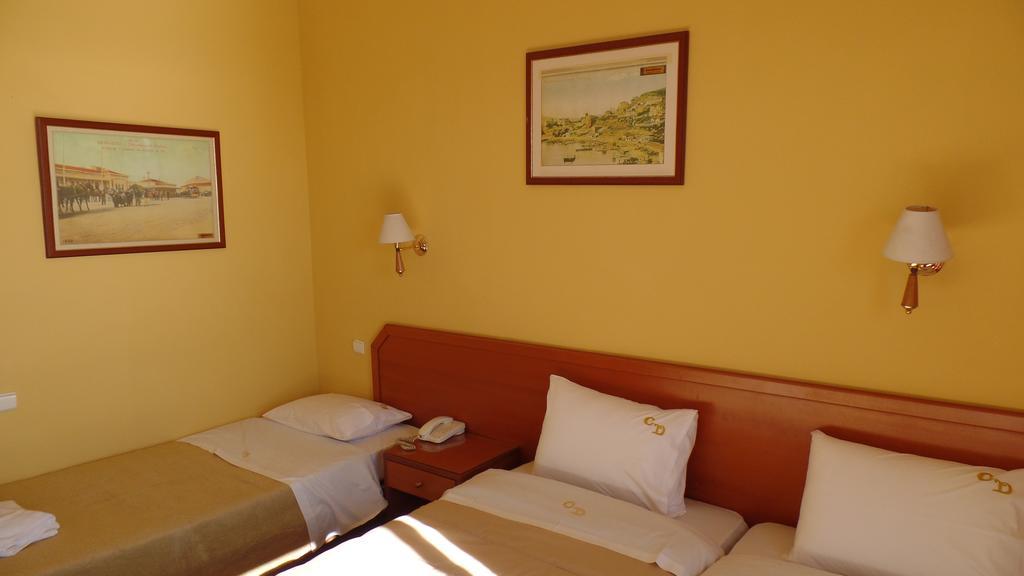 Cavo D' Oro Hotel Piræus Eksteriør billede