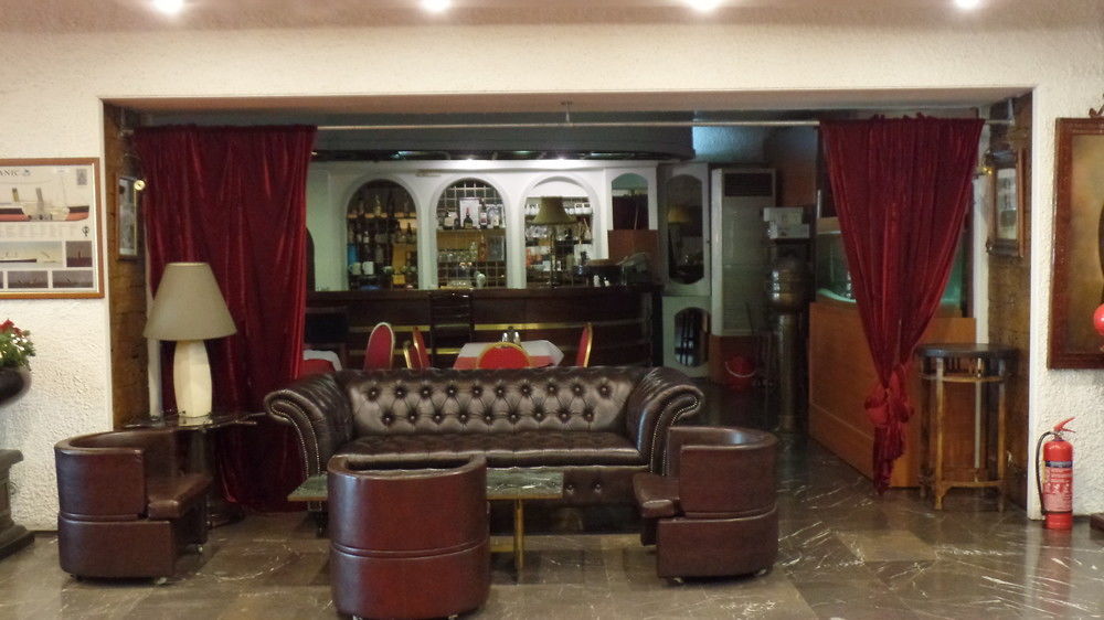 Cavo D' Oro Hotel Piræus Eksteriør billede