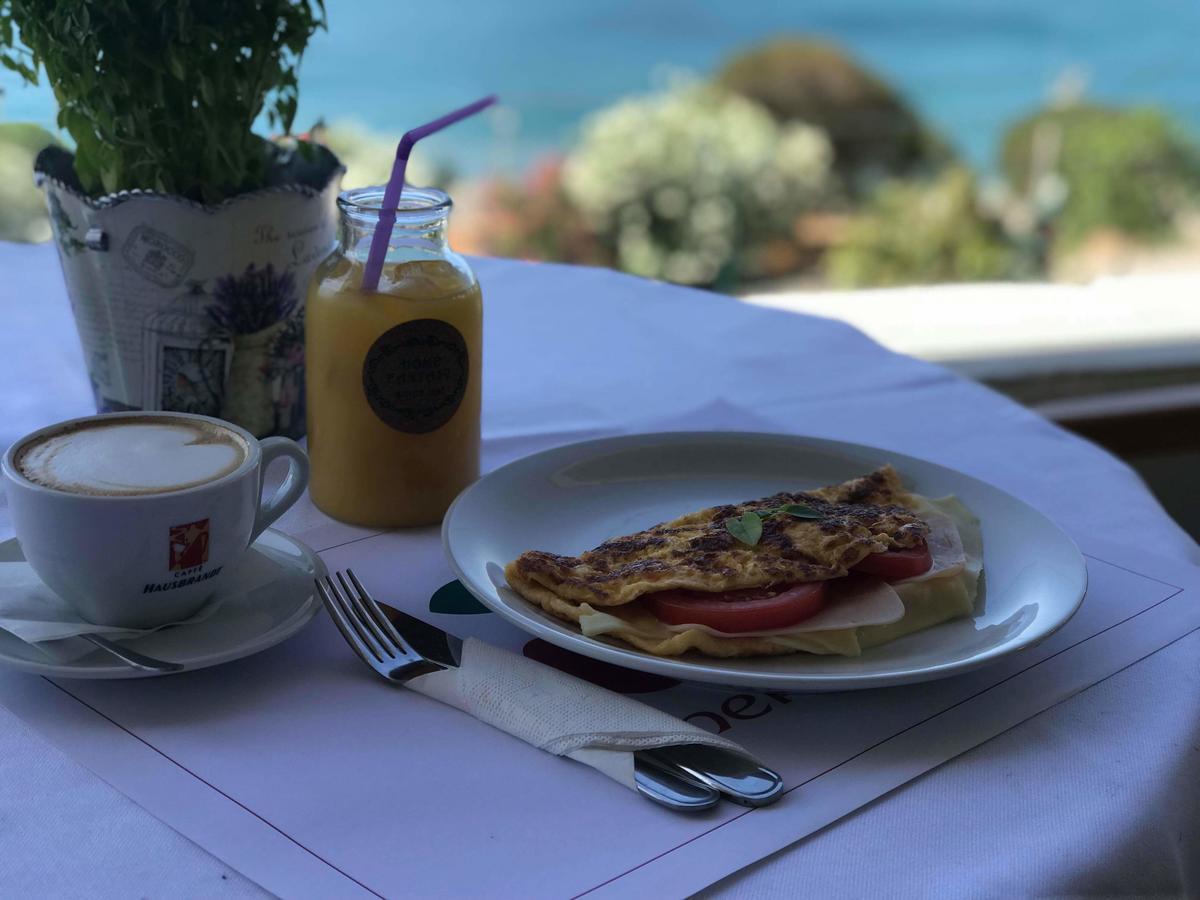 Cavo D' Oro Hotel Piræus Eksteriør billede