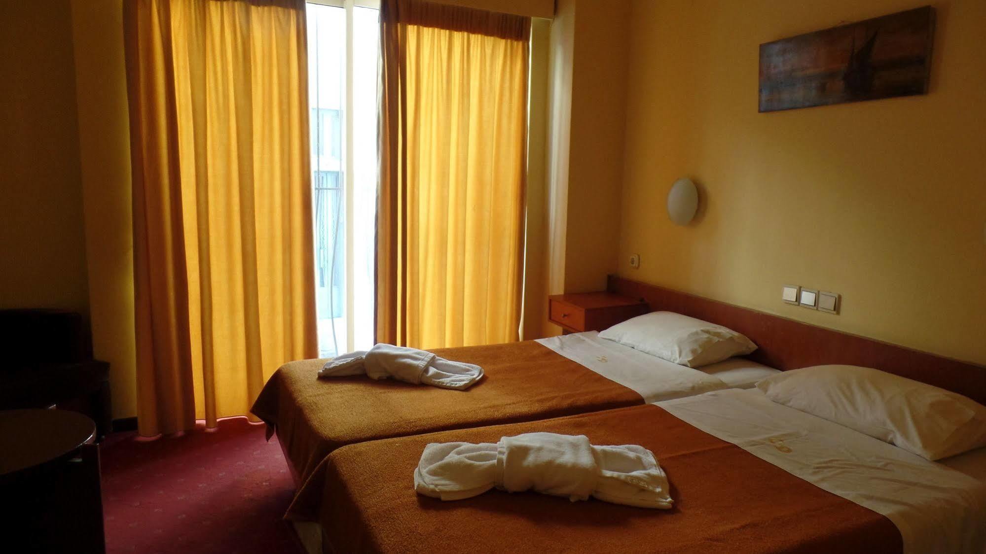Cavo D' Oro Hotel Piræus Eksteriør billede